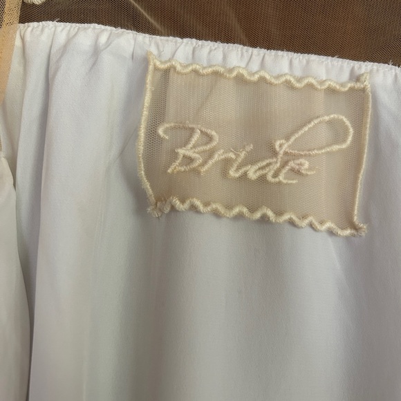 Robed with Love white bridal robe - Picture 2 of 5